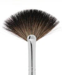 Štětec na tvářenku, rozjasňovač IBRA MAKEUP 23