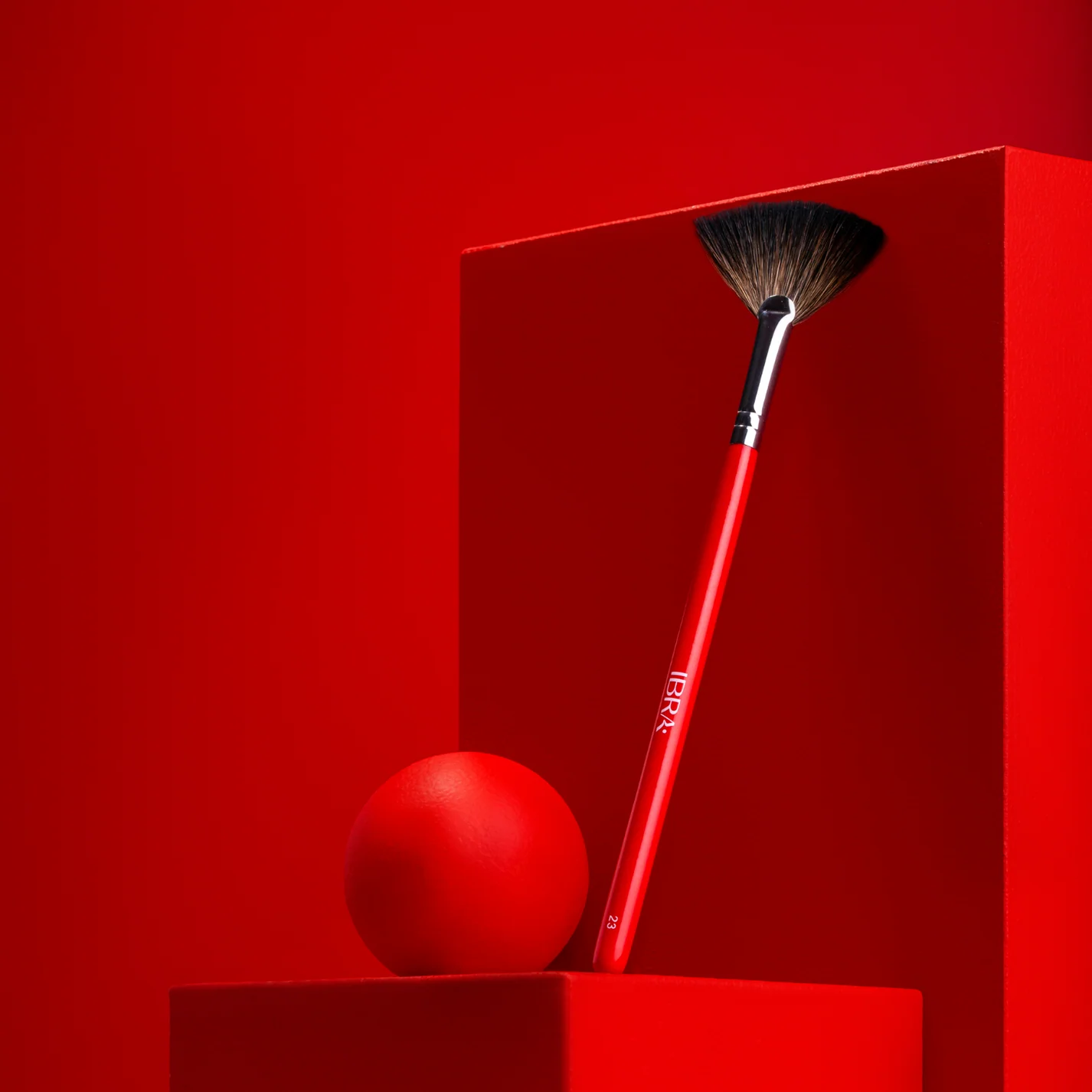 Štětec na tvářenku, rozjasňovač IBRA MAKEUP 23 - Obrázek 3